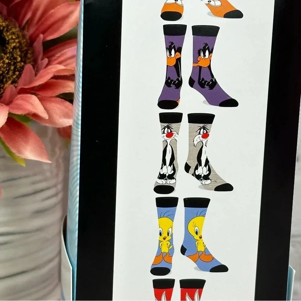 looney tunes casual crew socks bugs bunny daffy duck tweety bird marvin